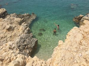 cosa vedere e dove dormire sull'isola di pag