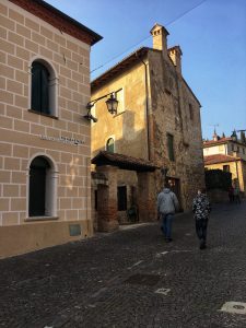 salendo al borgo alto_Arqua Petrarca