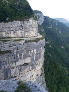 Itinerario sul Monte Cengio in notturna